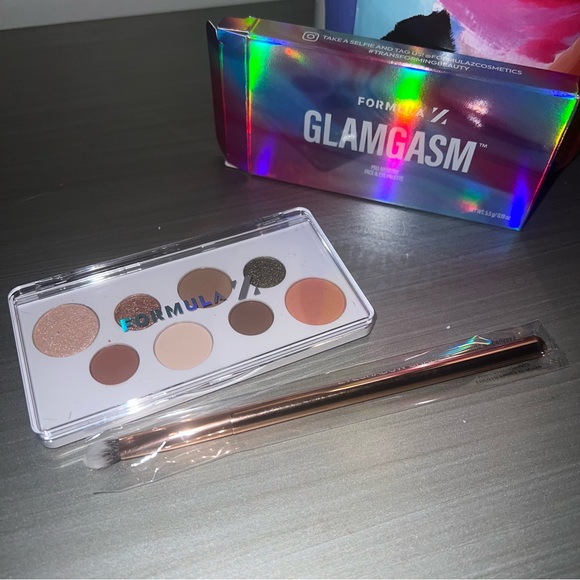 NEW Formula Z Glamgasm Pro Artistry Face & Eye Palette w/ Chica Beauty Brush - Picture 3 of 9
